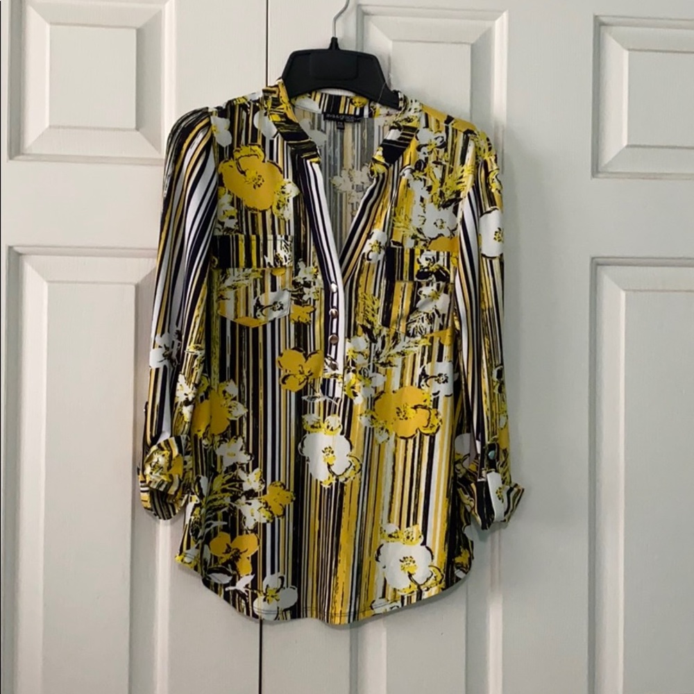 New, adjustable long-sleeved top